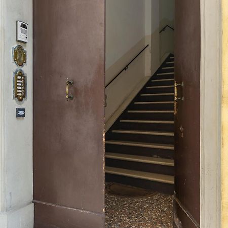 Apartment Amos - 5 Minutes From Piazza Maggiore Bologna Exterior photo